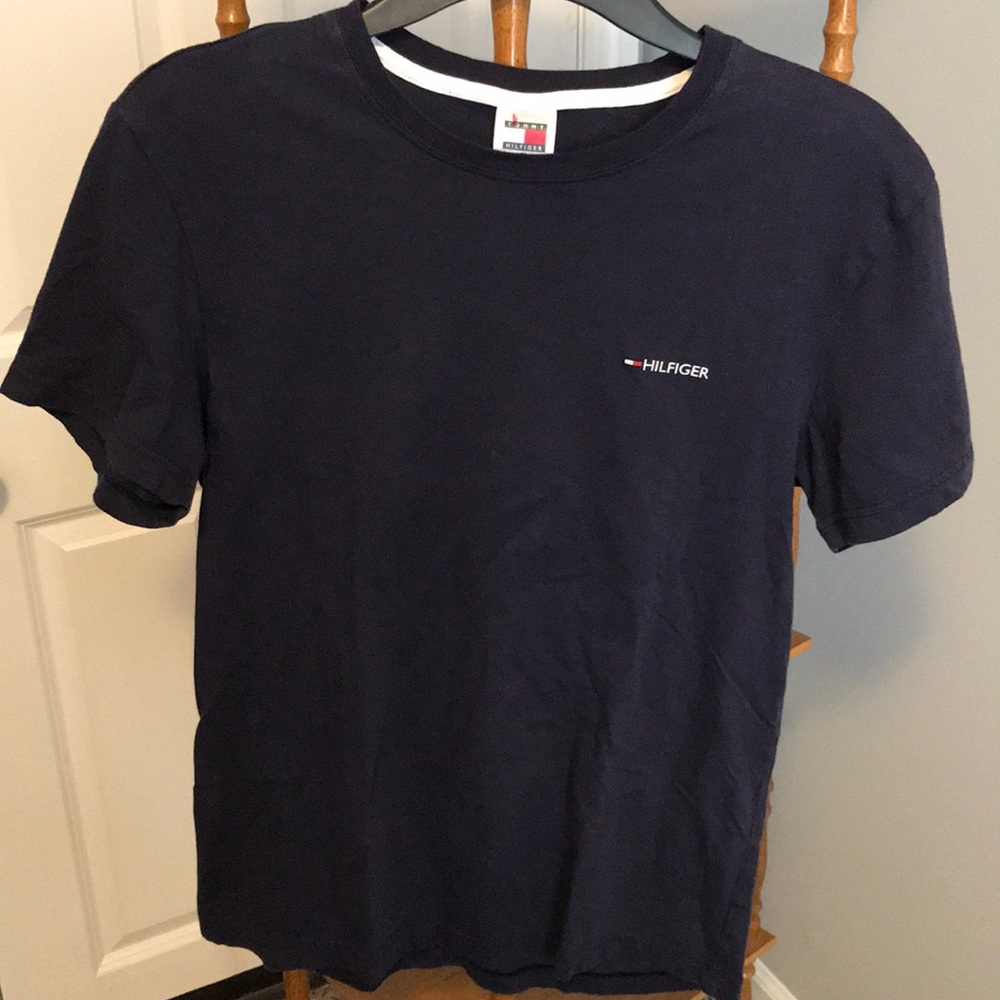 Tommy Hilfiger t shirt 🍍
